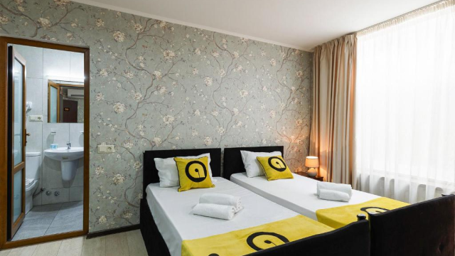 Take advantage of the discount on accommodation for 2 guests at Aura Plaza Hotel. image 0