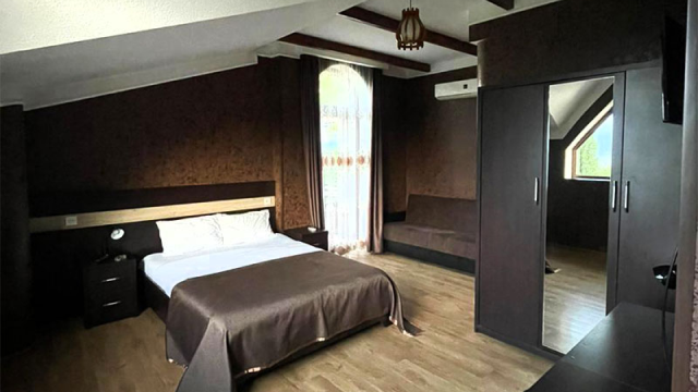 Take advantage of the discount on accommodation for 14+1 guests at Chateau Orberi cottage. image 1