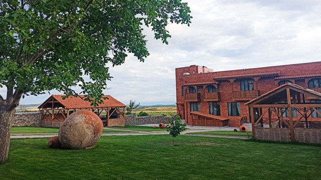 დაისვენე მეგობრებთან ერთად კახეთში