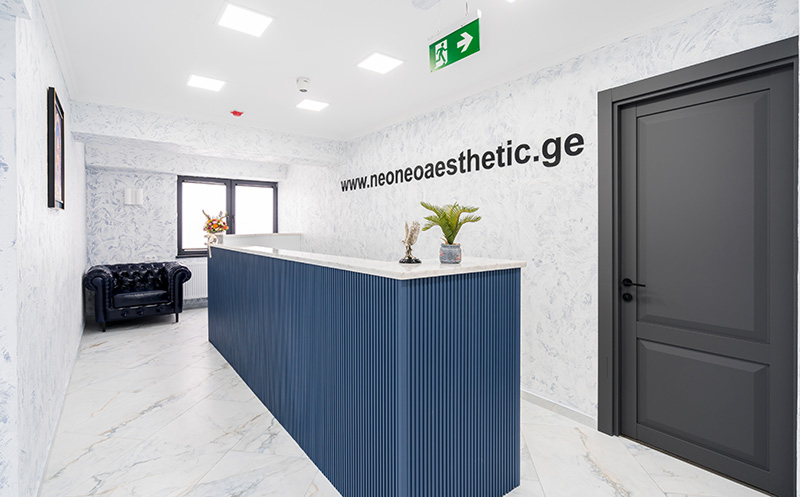 Enjoy the offer for a self-tanning procedure at Neo-Neo Aesthetic Clinic. 3