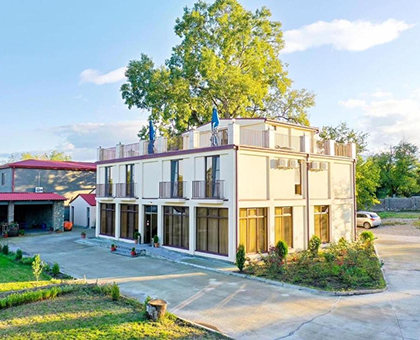 Unwind with your family and friends in Kakheti.