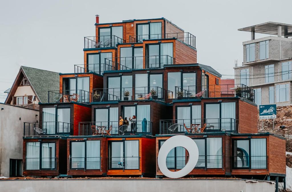 გაატარე დაუვიწყარი დრო სასტუმრო კვადრუმ სკი და იოგა რეზორტში image 24