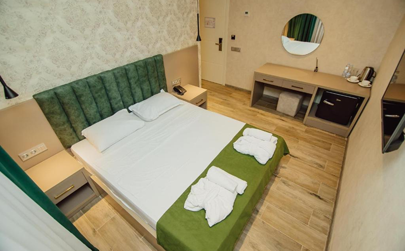 Create unforgettable memories at Hotel Neon 7