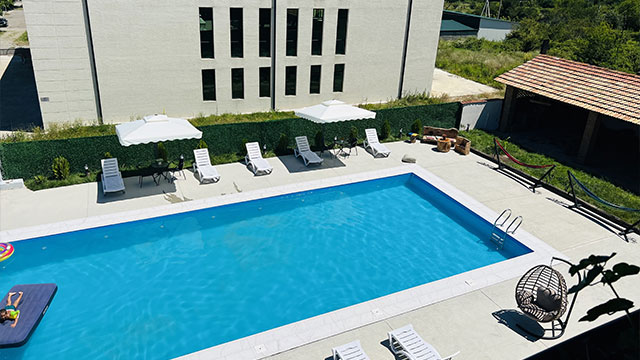 Enjoy a discount on a hotel room for two guests, including breakfast, at Green Hotel ANG. image 8