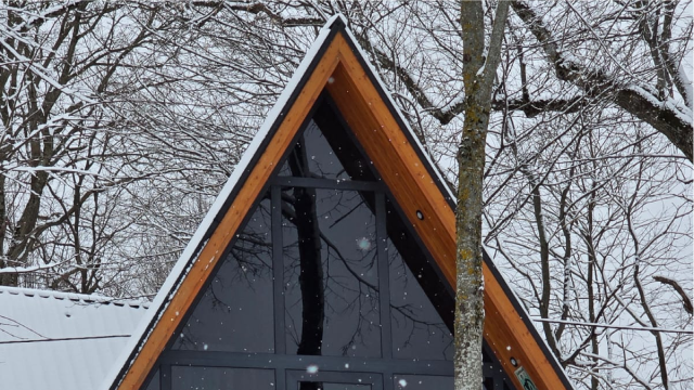 გაატარე დაუვიწყარი დრო მეგობრებთან ერთად ტყის კაცის რანჩოში image 14