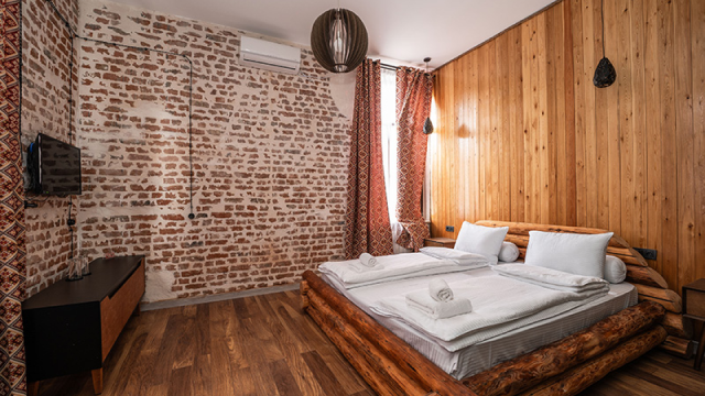 ისარგებლე ფასდაკლებით ნომერში 2 სტუმრის განთავსებაზე სასტუმრო პიანო ყვარელი | Piano Kvareli Hotel -ში. image 1