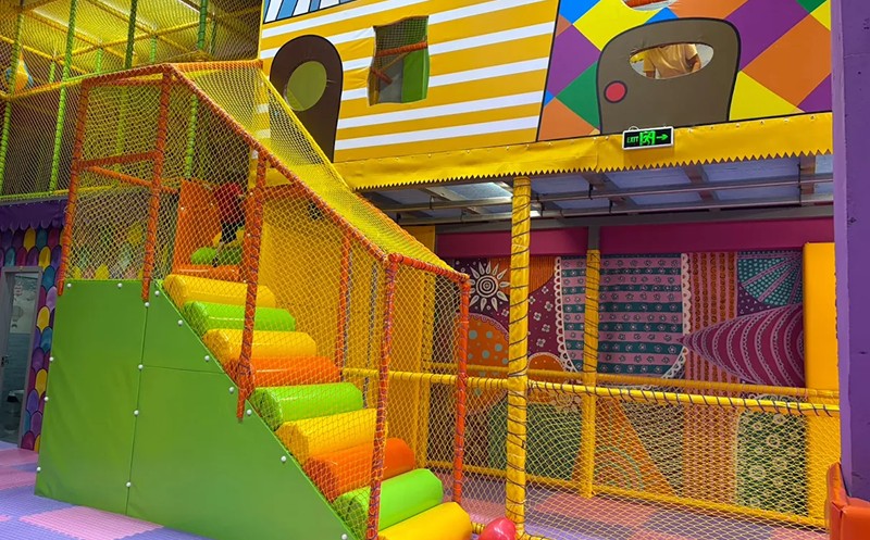 Take advantage of Play Time's offer and discover the best entertainment space. 0