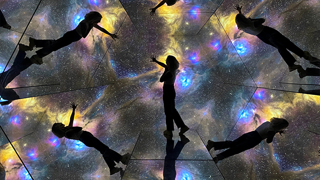 ისარგებლეთ ფასდაკლებით Ambavi Creators-სგან კოსმოსის შესახებ გამოფენაზე ჰოლოზეუმში.  image 1