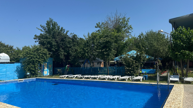 Spend sunny days at Napoli's open-air swimming pool. 0