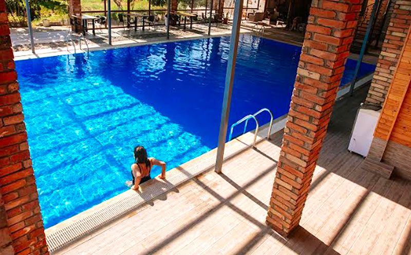 გაატარე დაუვიწყარი დრო სასტუმრო ტყუპების საღვინე სახლში. image 13