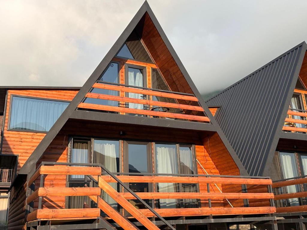 შექმენი დაუვიწყარი მოგონებები პანორამა კომპლექს ყაზბეგში image 2