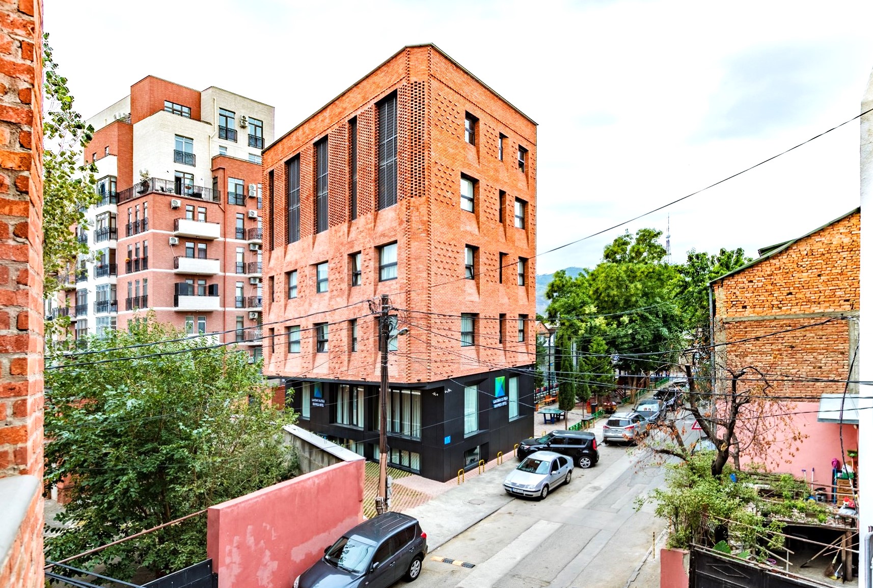 Standard room for 2 guests, including breakfast in Tbilisi.
