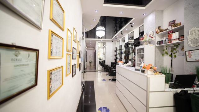 ისარგებლე ფასდაკლებით ფრჩხილების დაგრძელებაზე გელით, LUX კლასის ბრენდის გელით აიშა (დადიანი)-გან image 3