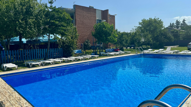 Spend sunny days at Napoli's open-air swimming pool. 1