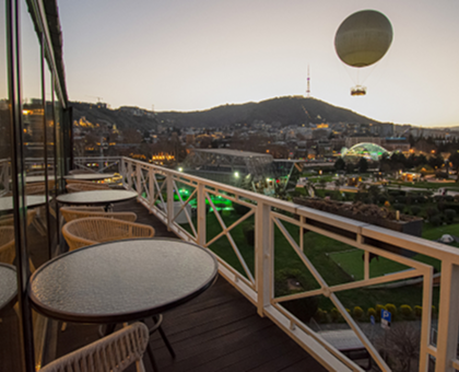 დააგემოვნე გემრიელი კერძები მეგობრებთან ერთად - მენიუ 10 სტუმარზე