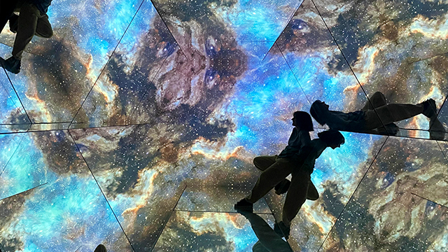 ისარგებლეთ ფასდაკლებით Ambavi Creators-სგან კოსმოსის შესახებ გამოფენაზე ჰოლოზეუმში.  image 2