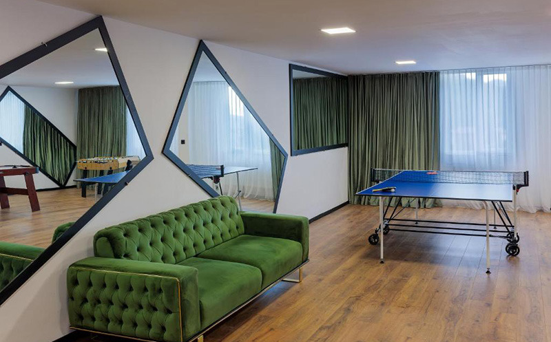 ისარგებლე ფასდაკლებით ნომერში 2 ან 4 სტუმრის განთავსებაზე ჰაიდ აუთ ბაკურიანი | HydeOut Bakuriani -ში. image 0