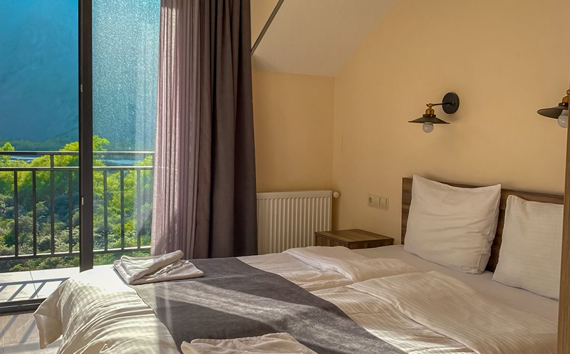 Create unforgettable memories with friends at Hotel Gold Kazbegi. 3