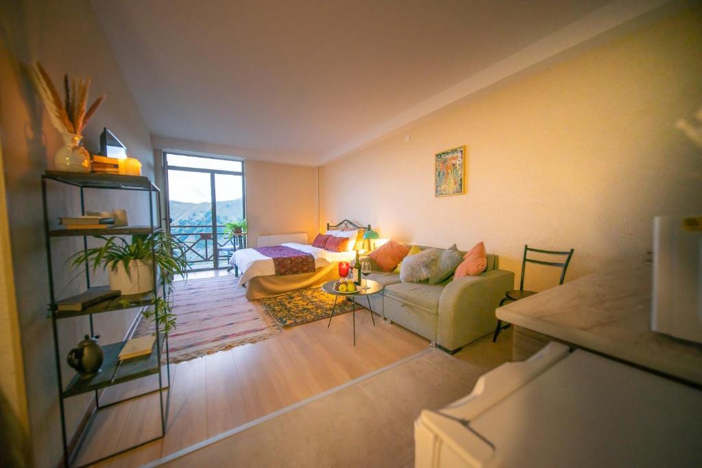 შექმენი დაუვიწყარი მოგონებები სასტუმრო პაპა ბასილ გუდაურში image 6