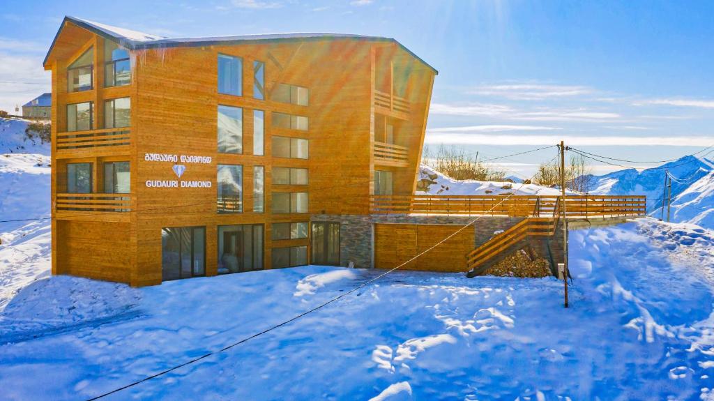 დაისვენე მეგობრებთან ერთად გუდაურში image 8