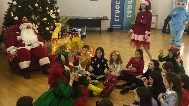 შეარჩიე საახალწლო პროგრამა და გამოძახე გმირები image 1