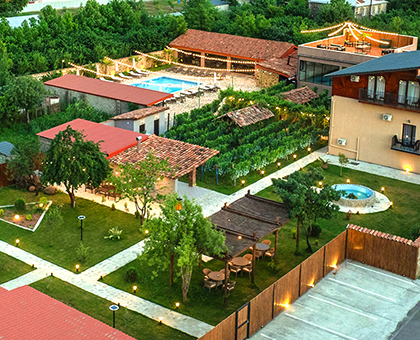 3 დღე 2 ღამე, სასტუმროს ნომრები 2, 3 და 4 სტუმარზე საუზმით და საცურაო აუზით კახეთში