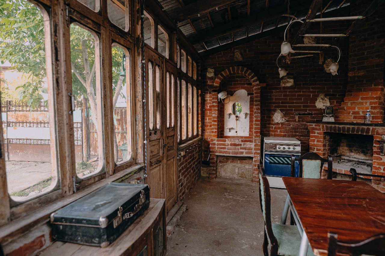 გაატარე დაუვიწყარი დრო წიგნის სასტუმროში. image 6