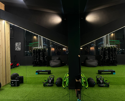 Here are a few options, maintaining the semi-formal tone and e-commerce context:**Option 1 (More direct):**Get an accurate body analysis with the Tanita scale.**Option 2 (Slightly more descriptive):**Discover your precise body analysis using a Tanita scale device.**Option 3 (Concise):**Understand your body's exact analysis via the Tanita scale.Given the context of "discount vouchers" and "e-commerce," **Option 1** is often the most effective as it's a clear call to action and benefit-oriented.