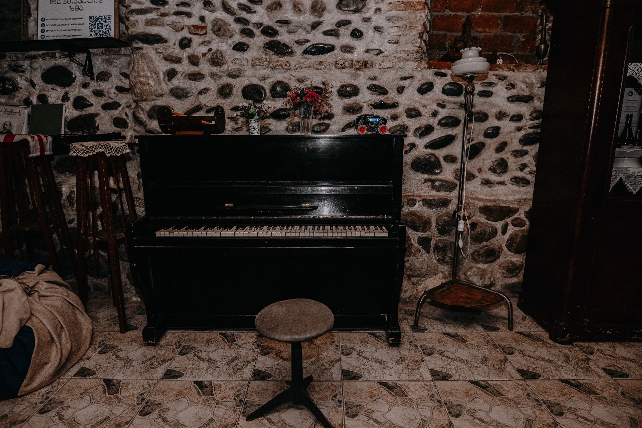 გაატარე დაუვიწყარი დრო წიგნის სასტუმროში. image 7