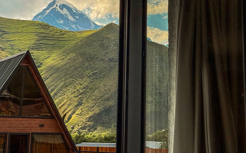 Create unforgettable memories at Hotel Baza in Kazbegi. 12