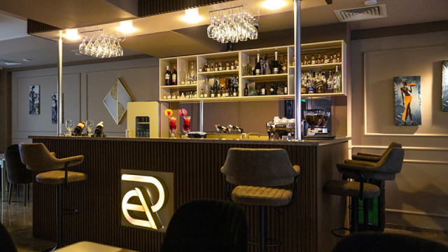 ისარგებლე ფასდაკლებით და მიიღეთ მენიუ  4 სტუმარზე რესტორანი გრანდ როიალი | Restaurant Grand Royal -ში. image 1