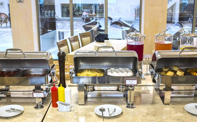 შექმენი დაუვიწყარი მოგონებები სასტუმრო კოლიზეუმ მარინაში 10