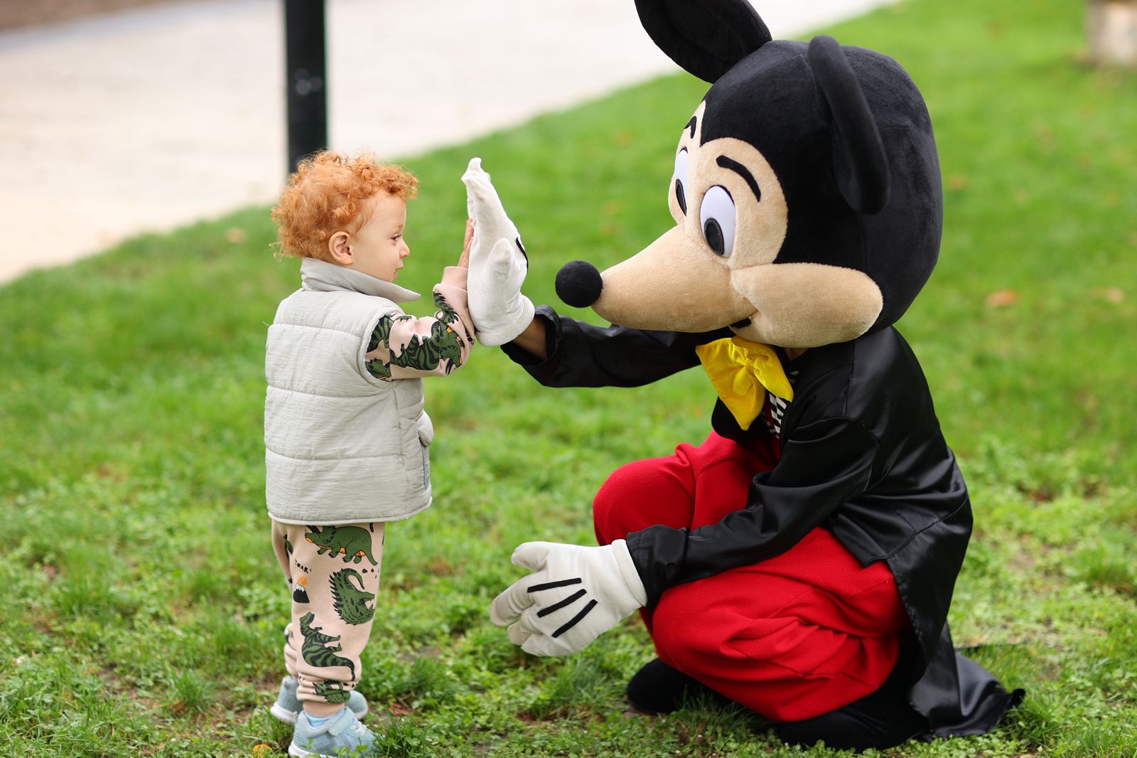 მხიარული თამაშები, ფოტოები, სიურპრიზები - გმირი დღესასწაულს ნამდვილ ზღაპრად აქცევს image 2