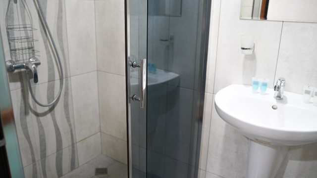 Benefit from a discount on accommodation for 2 guests at Aura Plaza Hotel. image 2