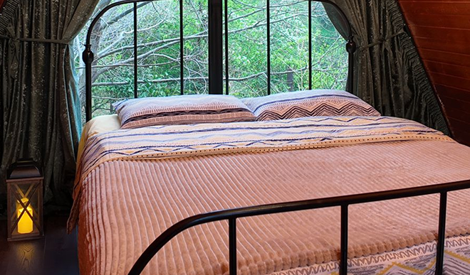 Take advantage of the discount on accommodation for 2 guests at Slice Of Heaven cottage. image 6