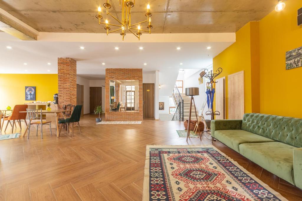 შექმენი დაუვიწყარი მოგონებები მია თელავში image 1