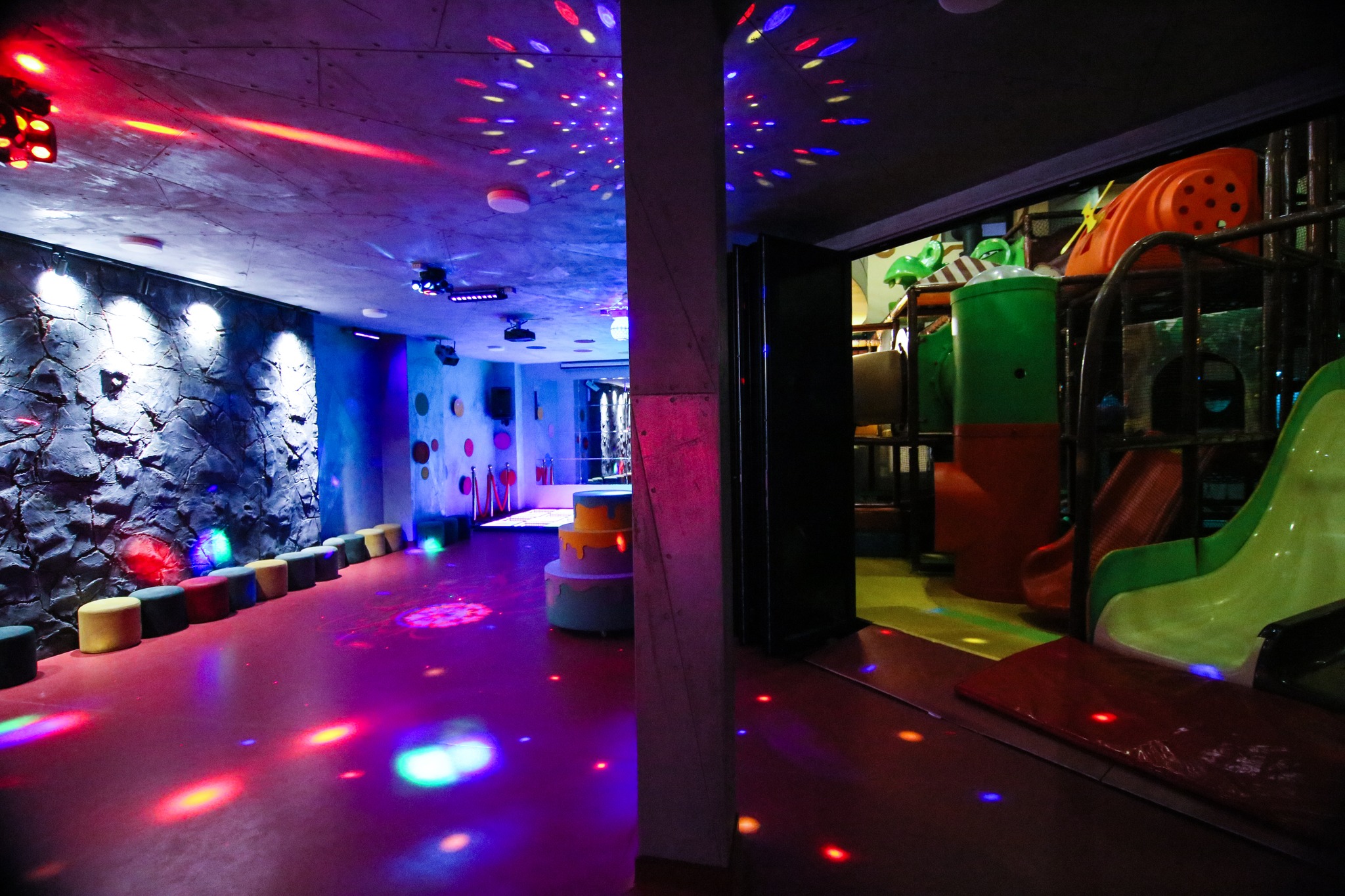 ყველაფერი ერთ შეთავაზებაში -  გართობა, დაუვიწყარი ატმოსფერო და მეგობრები image 8