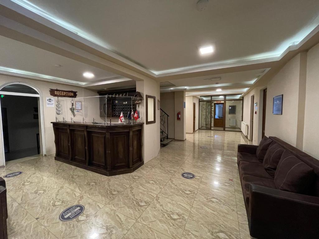 გაატარე დაუვიწყარი დრო სასტუმრო გუდაური ჰათში image 6