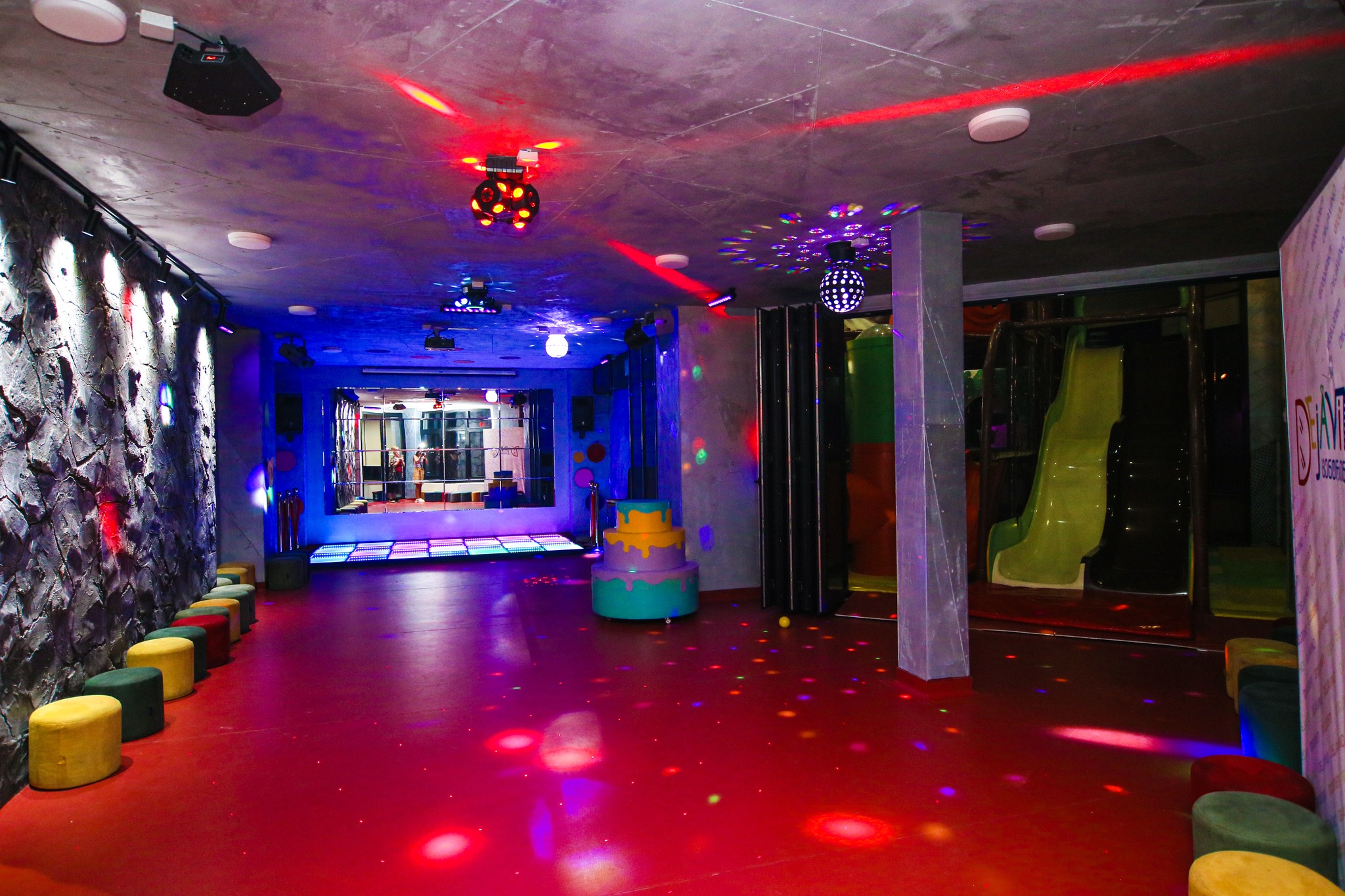 ყველაფერი ერთ შეთავაზებაში -  გართობა, დაუვიწყარი ატმოსფერო და მეგობრები image 10