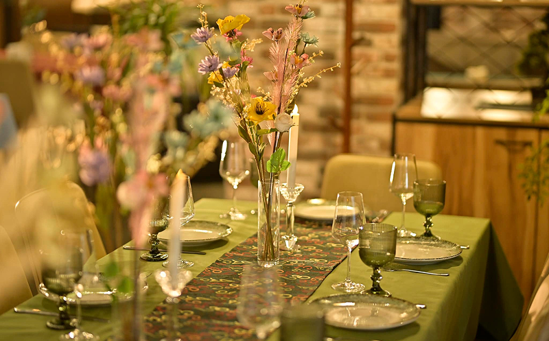 გაატარე დაუვიწყარი დრო ამბრაში 14