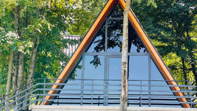 ისარგებლე ფასდაკლებით კოტეჯში 2 ან 2+2 სტუმრის განთავსებაზე ტყის კაცის რანჩო | Forest Man Ranch -ში. image 2