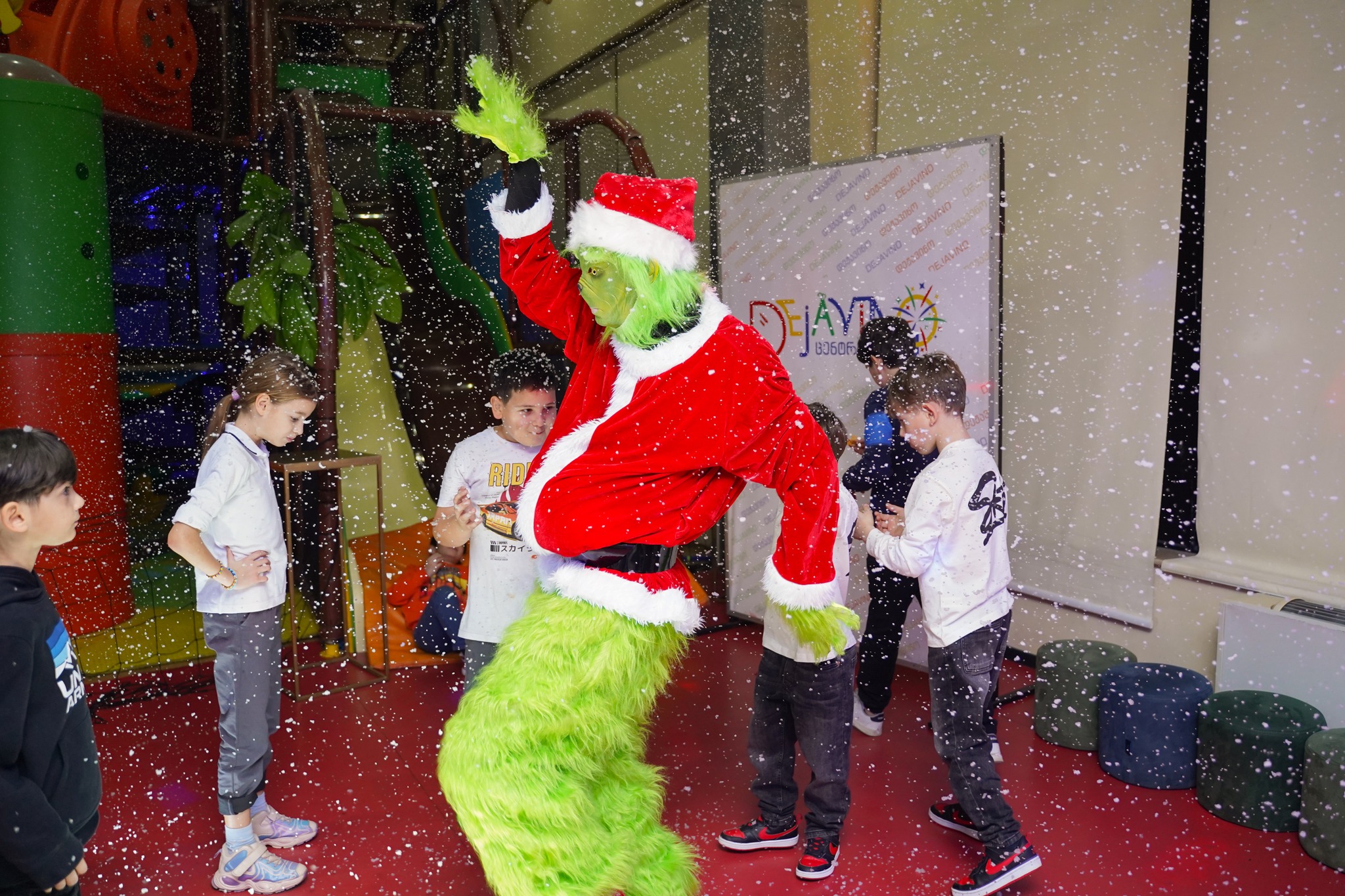 აირჩიე დაბადების დღის პროგრამა ან საახალწლო კარნავალი განსაკუთრებულ პირობებში დეჟავინოში image 8