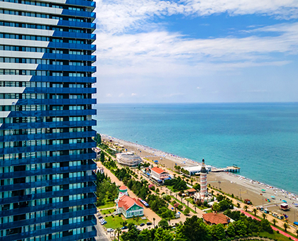 ბათუმი - ორბის სასტუმროების ქსელში, ნომერი 2 ან 3 სტუმარზე მთის ან ზღვის და ქალაქის ხედებით