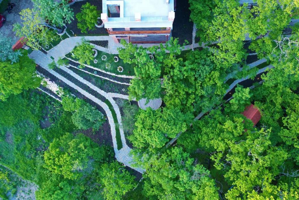 Enjoy a discount on accommodation for 6 people in a cottage on weekdays at Villa Vejini.  image 6