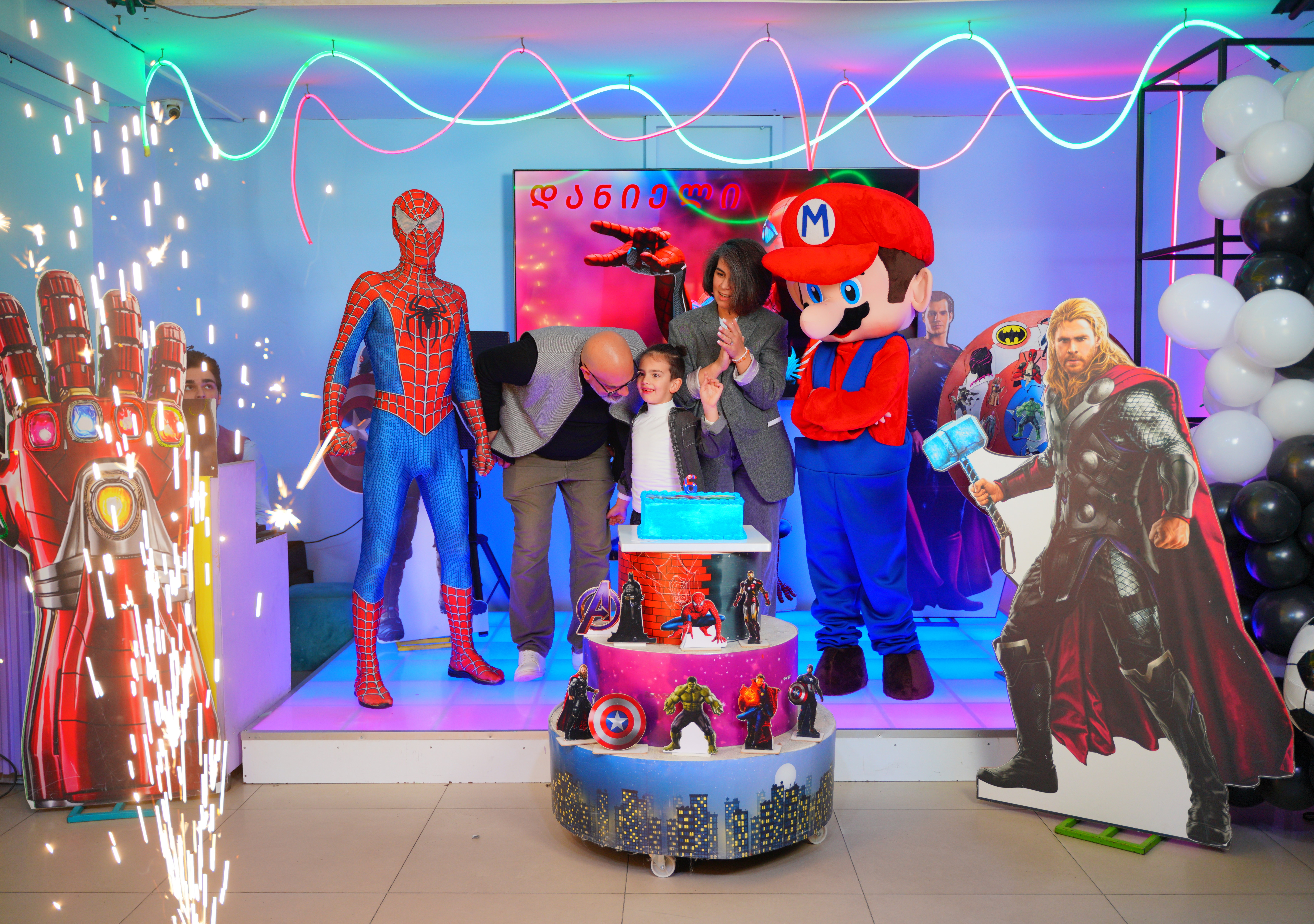 გაატარე დაუვიწყარი დრო მეგობრებთან ერთად გასართობ ცენტრ პინგვინებში image 5