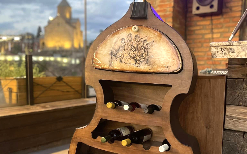 Share the Flavors: Salad, Khachapuri, Mtsvadi, and Saperavi Wine for Two at Rezidenko image 0