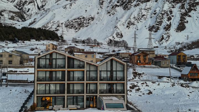 გაატარე დაუვიწყარი დრო კოტეჯ მისთი როქს ყაზბეგში. image 15