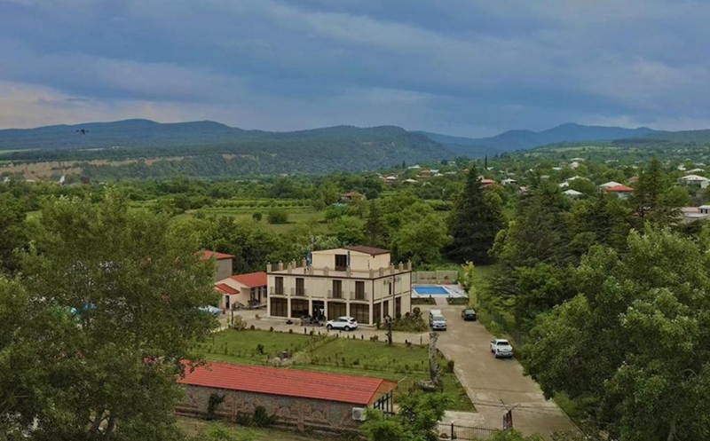 შექმენი დაუვიწყარი მოგონებები მეგობრებთან ერთად კისი გარდენში 1