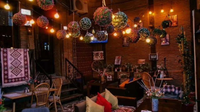 გაატარე დაუვიწყარი დრო საყვარელ ადამიანთან ერთად ბარ - რესტორანში 6