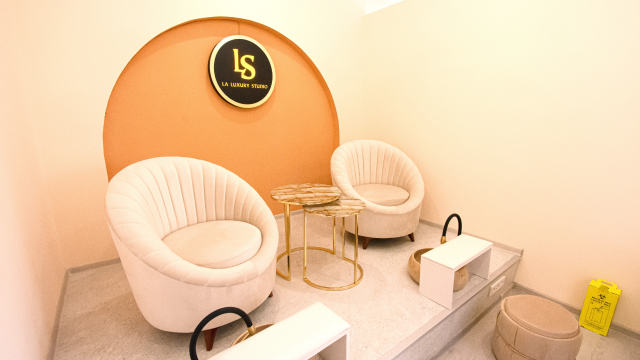 Get a discount on manicures, pedicures, gel polish, and nail treatments at La luxury studio. image 3